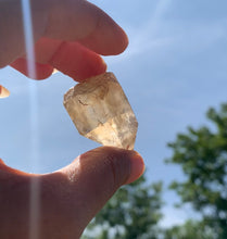 Charger l'image dans la galerie, Citrine brut 70
