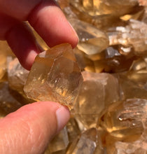 Charger l'image dans la galerie, Citrine brut 38