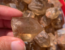 Charger l'image dans la galerie, Citrine brut 70