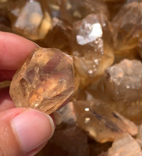 Charger l'image dans la galerie, VENDU Citrine brut 57