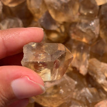 Charger l'image dans la galerie, Citrine brut 82