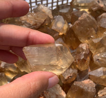 Charger l'image dans la galerie, Citrine brut 50