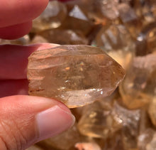 Charger l'image dans la galerie, Citrine brut 97