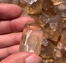 Charger l'image dans la galerie, Citrine brut 74