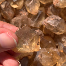 Charger l'image dans la galerie, Citrine brut 68