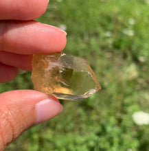 Charger l'image dans la galerie, Citrine brut 86