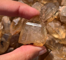 Charger l'image dans la galerie, Citrine brut 60