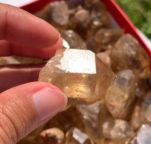 Charger l'image dans la galerie, Citrine brut 101