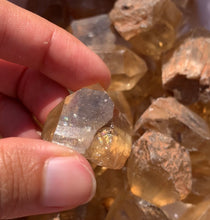 Charger l'image dans la galerie, Citrine brut 43