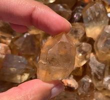Charger l'image dans la galerie, Citrine brut 90