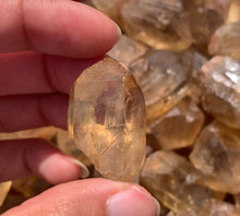 Charger l'image dans la galerie, Citrine brut 61