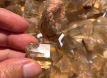 Charger l'image dans la galerie, Citrine brut 39