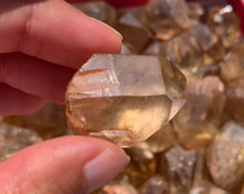 Charger l'image dans la galerie, Citrine brut 93