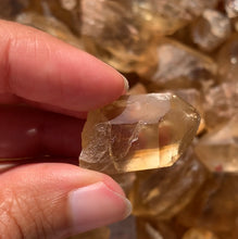 Charger l'image dans la galerie, Citrine brut 86