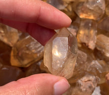 Charger l'image dans la galerie, Citrine brut 83