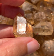 Charger l'image dans la galerie, Citrine brut 86