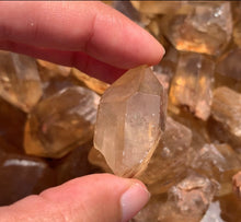 Charger l'image dans la galerie, Citrine brut 83