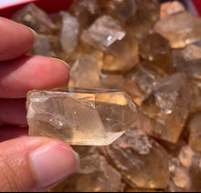 Charger l'image dans la galerie, Citrine brut 74