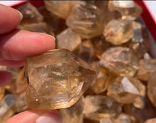 Charger l'image dans la galerie, Citrine brut 60