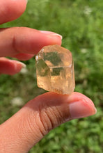 Charger l'image dans la galerie, VENDU Citrine brut 57