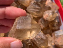 Charger l'image dans la galerie, Citrine brut 70