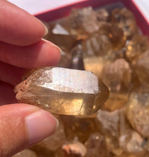 Charger l'image dans la galerie, Citrine brut 95
