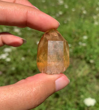 Charger l'image dans la galerie, VENDU Citrine brut 99