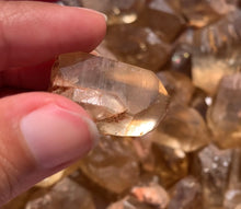 Charger l'image dans la galerie, Citrine brut 93