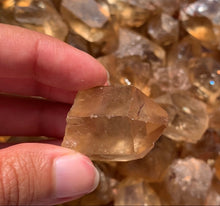 Charger l'image dans la galerie, Citrine brut 84