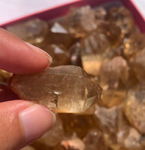 Charger l'image dans la galerie, Citrine brut 95