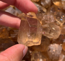Charger l'image dans la galerie, Citrine brut 84