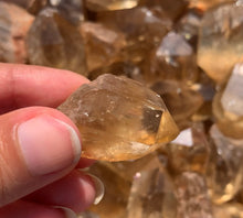Charger l'image dans la galerie, Citrine brut 89