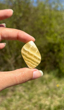 Charger l'image dans la galerie, Calcite jaune 15