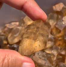 Charger l'image dans la galerie, Citrine brut 7
