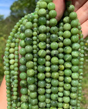 Charger l'image dans la galerie, Perles en serpentine entre 4 et 8mm