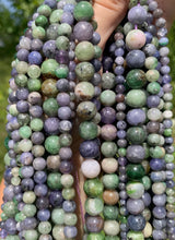 Charger l'image dans la galerie, Perles en zoïsite et tanzanite entre 4 et 8mm