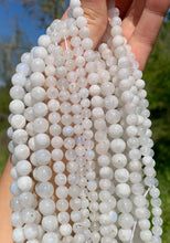 Charger l'image dans la galerie, Perles en labradorite blanche entre 6 et 8mm LBU