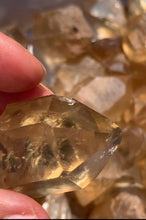 Charger l'image dans la galerie, Citrine brut 25