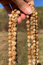 Charger l'image dans la galerie, Perles en jaspe paysage forme diamant entre 6 et 10mm