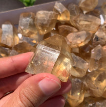 Charger l'image dans la galerie, Citrine brut 18