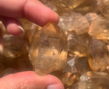 Charger l'image dans la galerie, Citrine brut 31