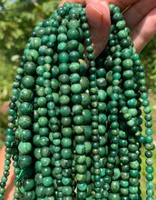 Charger l'image dans la galerie, Perles en chrysoprase entre 4 et 10mm