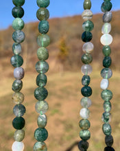 Charger l'image dans la galerie, Perles en agate mousse, forme ronde plate facettée