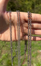 Charger l'image dans la galerie, Perles en quartz fumé facettées entre 2 et 4mm
