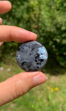 Charger l'image dans la galerie, Larvikite 44