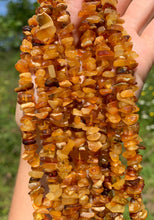 Charger l'image dans la galerie, Perles en ambre, forme chips