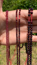 Charger l'image dans la galerie, Perles en grenat almandin facettées entre 2 et 4mm
