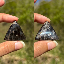 Charger l'image dans la galerie, Microcline / Pierre de lune 7