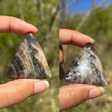 Charger l'image dans la galerie, Microcline / Pierre de lune 8