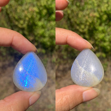Charger l'image dans la galerie, VENDU Labradorite blanche d'Afrique 52